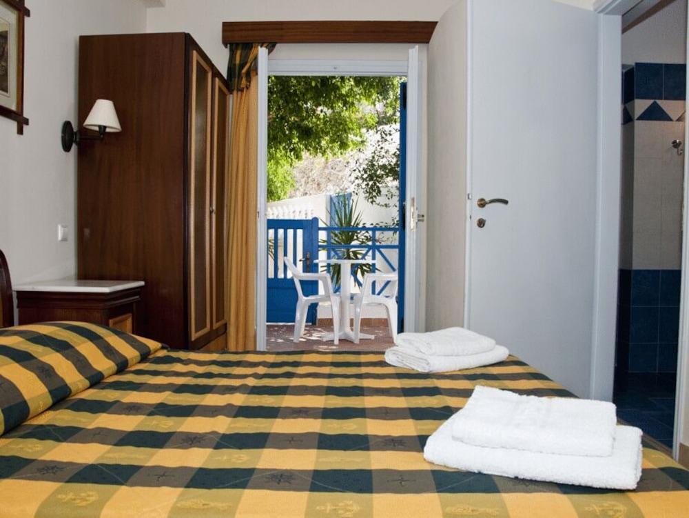 Karidis Hotel Камарі Екстер'єр фото
