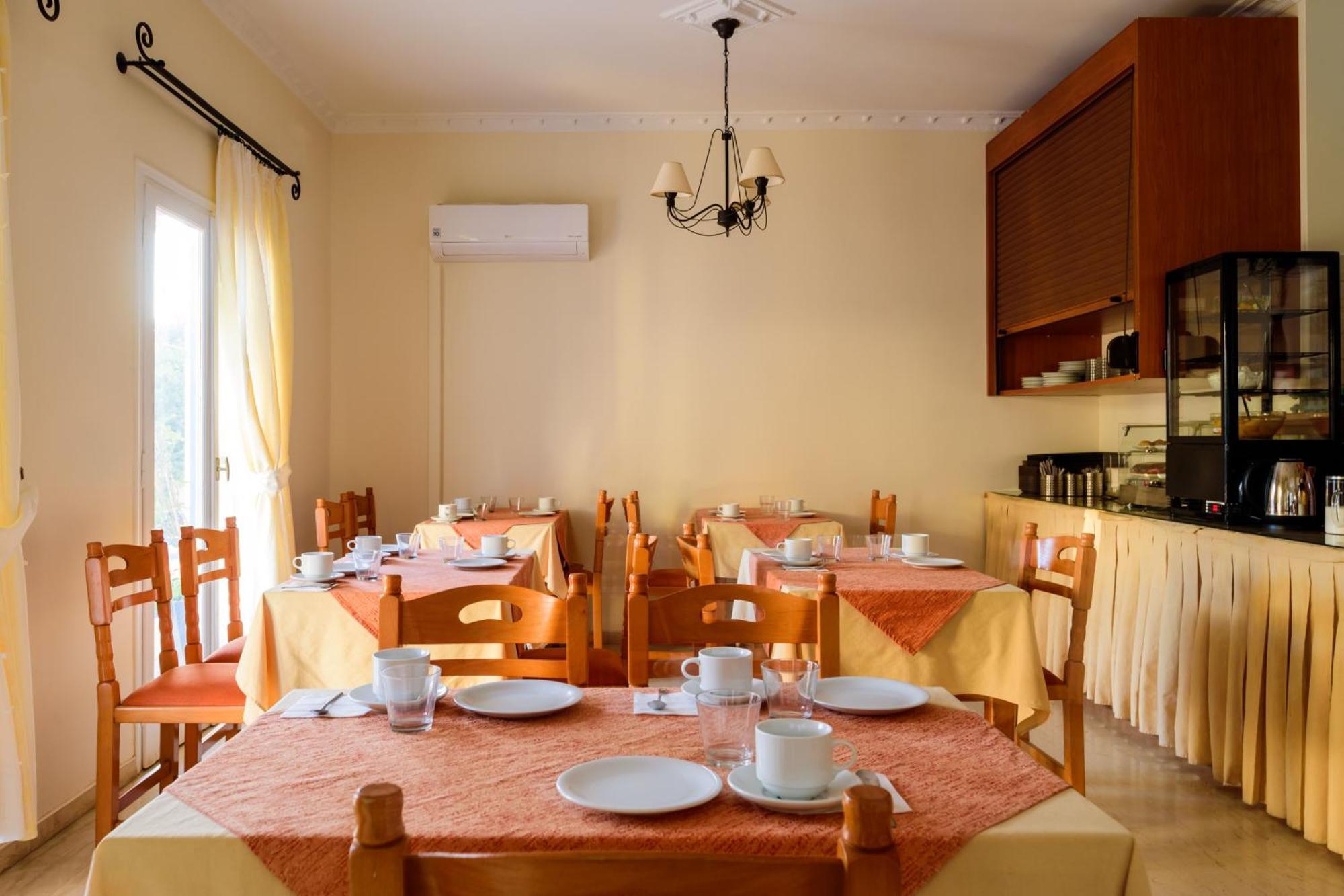 Karidis Hotel Камарі Екстер'єр фото