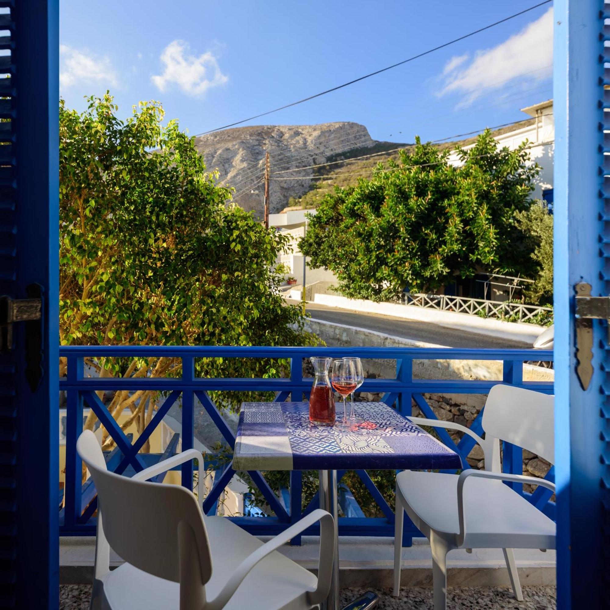 Karidis Hotel Камарі Екстер'єр фото