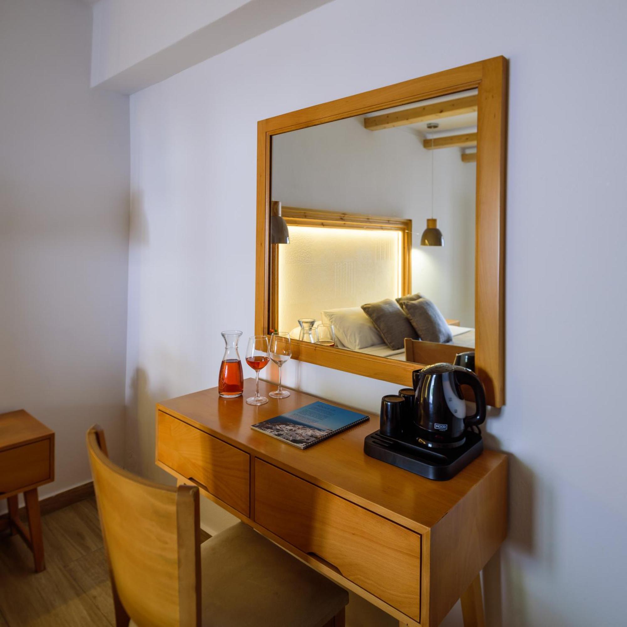 Karidis Hotel Камарі Екстер'єр фото